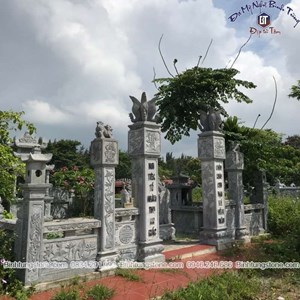 Cột đá ghi sáng 02