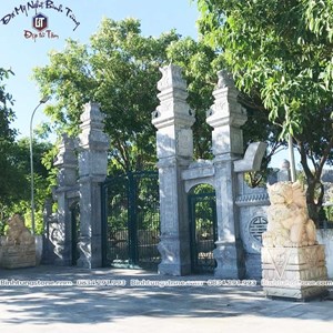 Cột đá xanh đen 13