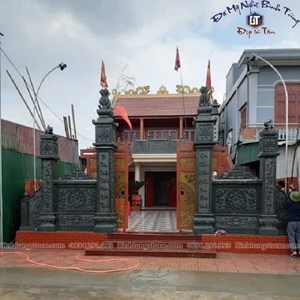 Cột đá xanh rêu 06