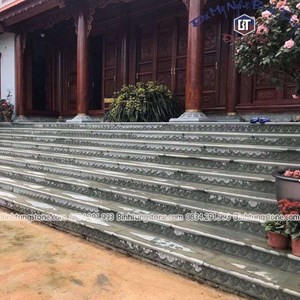 Bậc thềm đá xanh rêu 01