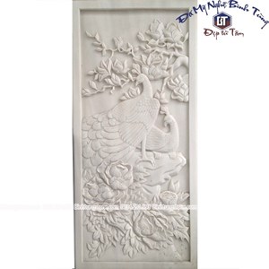 Tranh đá chim công