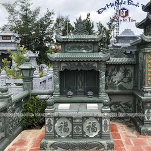 Mộ hai mái đá xanh rêu 02