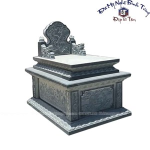 Mộ ngai đá xanh rêu 02