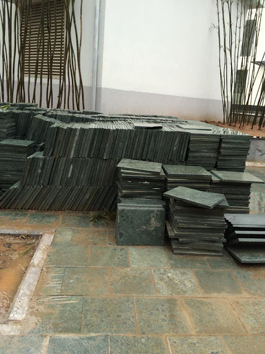 Đá băm xanh rêu 30x60 chuẩn bị xuất xưởng tại Bình Tùng